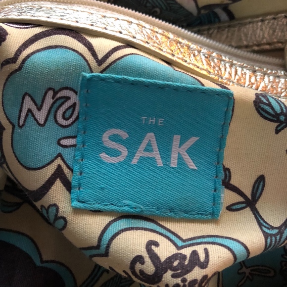 THE SAK (Hobo Satchel) Metallic Gold- 100% LEATHER - Picture 3 of 8